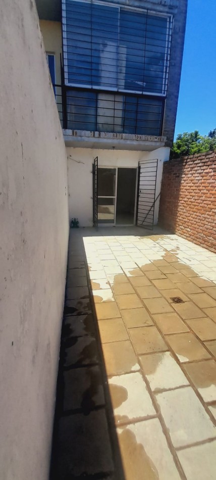 En venta oportunidad planta baja con patio San Luis 735