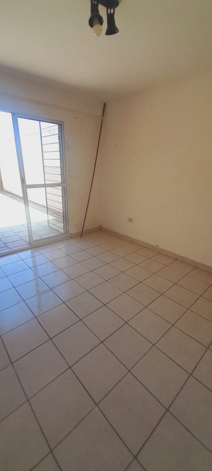 En venta oportunidad planta baja con patio San Luis 735
