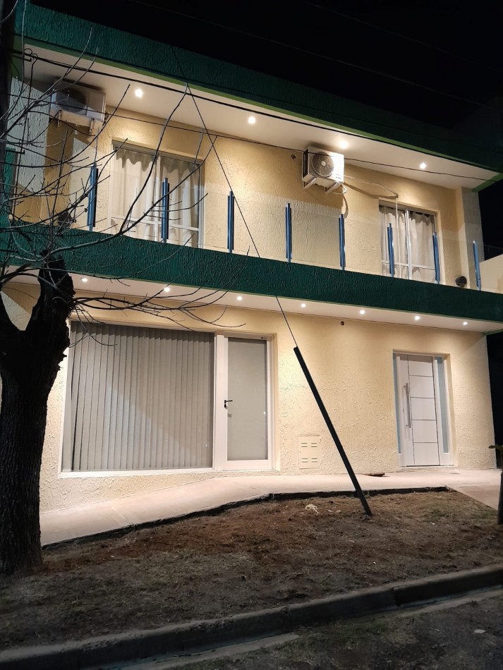 En venta gran propiedad de 3 dormitorios zona Garrigo y Provincias Unidas 