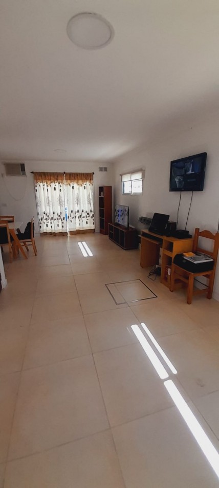 En venta gran propiedad de 3 dormitorios zona Garrigo y Provincias Unidas 