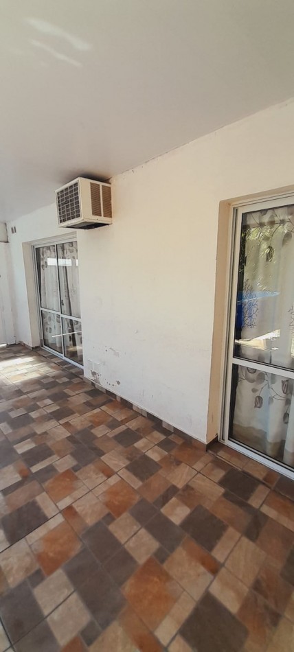 En venta gran propiedad de 3 dormitorios zona Garrigo y Provincias Unidas 