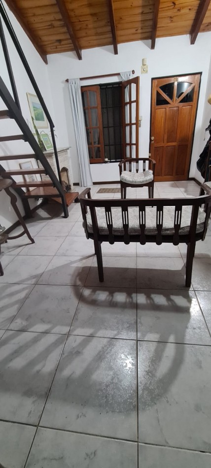 En venta  hermosa casa con pileta en predio zona sur 