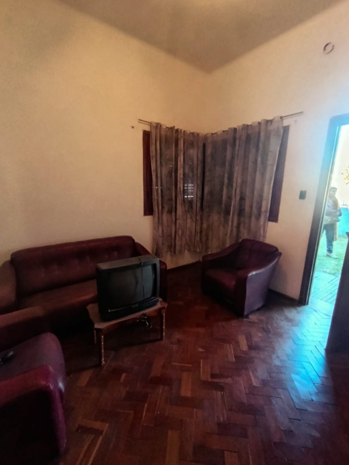 En venta casa 2 dormitorios con gran terreno 