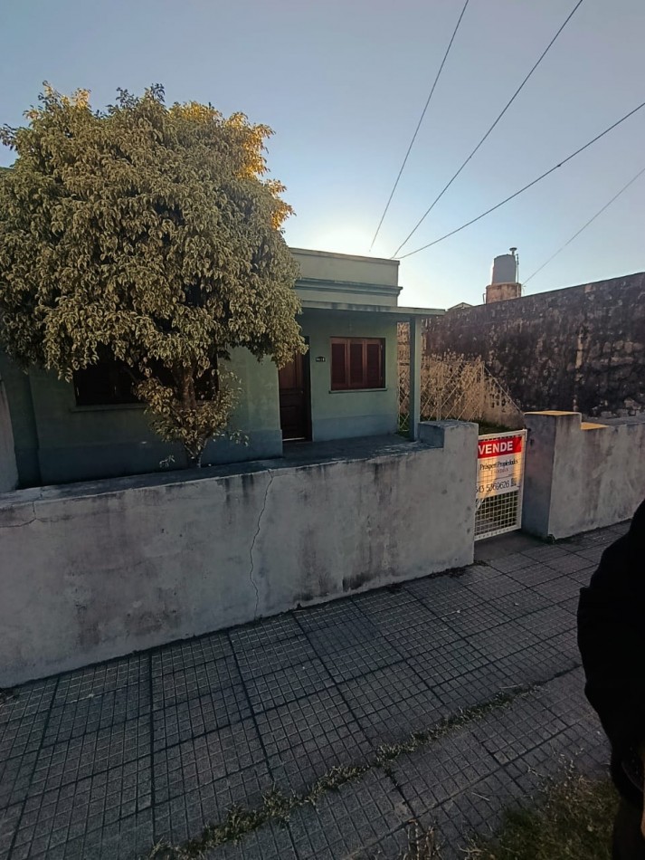 En venta casa 2 dormitorios con gran terreno 
