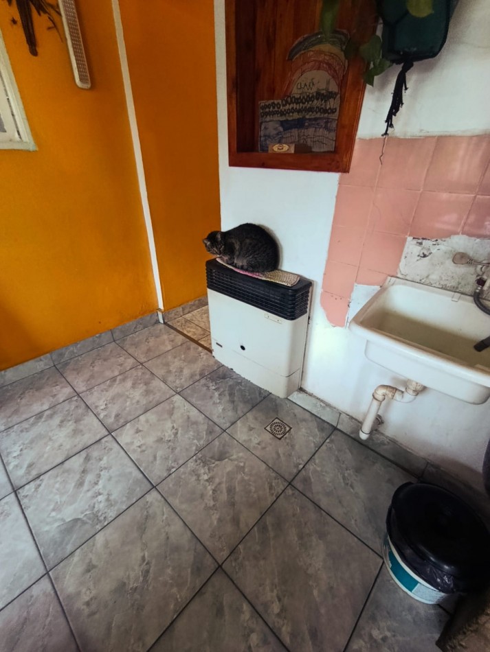 En venta hermosa casa de 3 dormitorios mas salon 