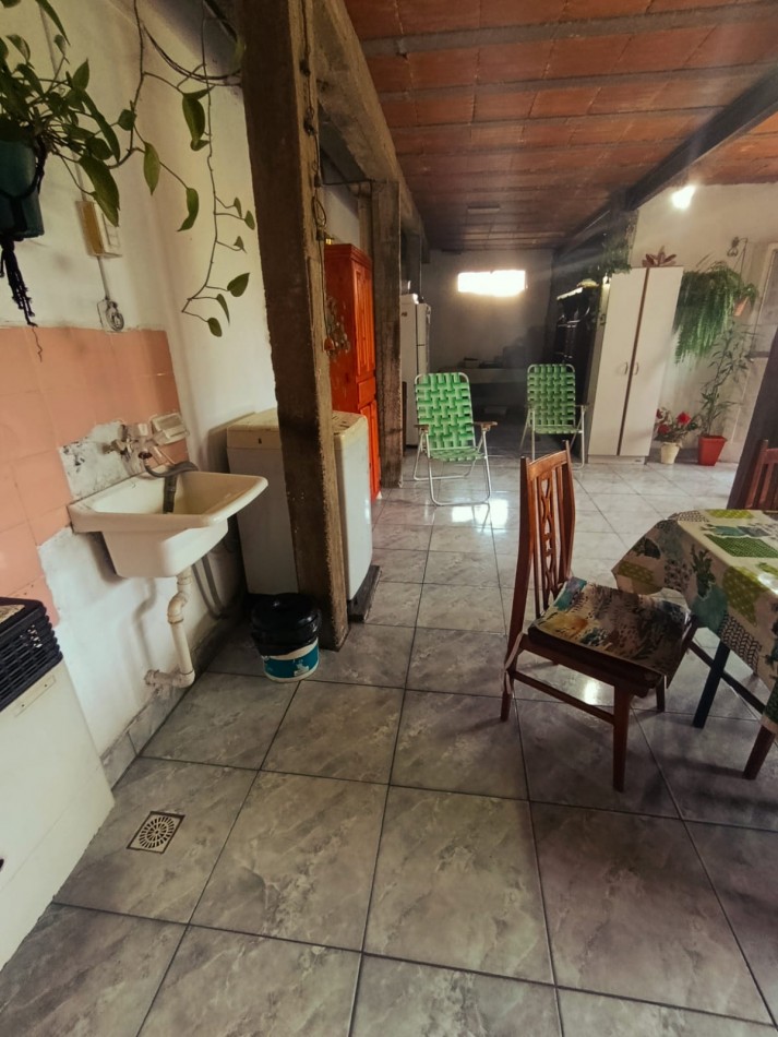 En venta hermosa casa de 3 dormitorios mas salon 