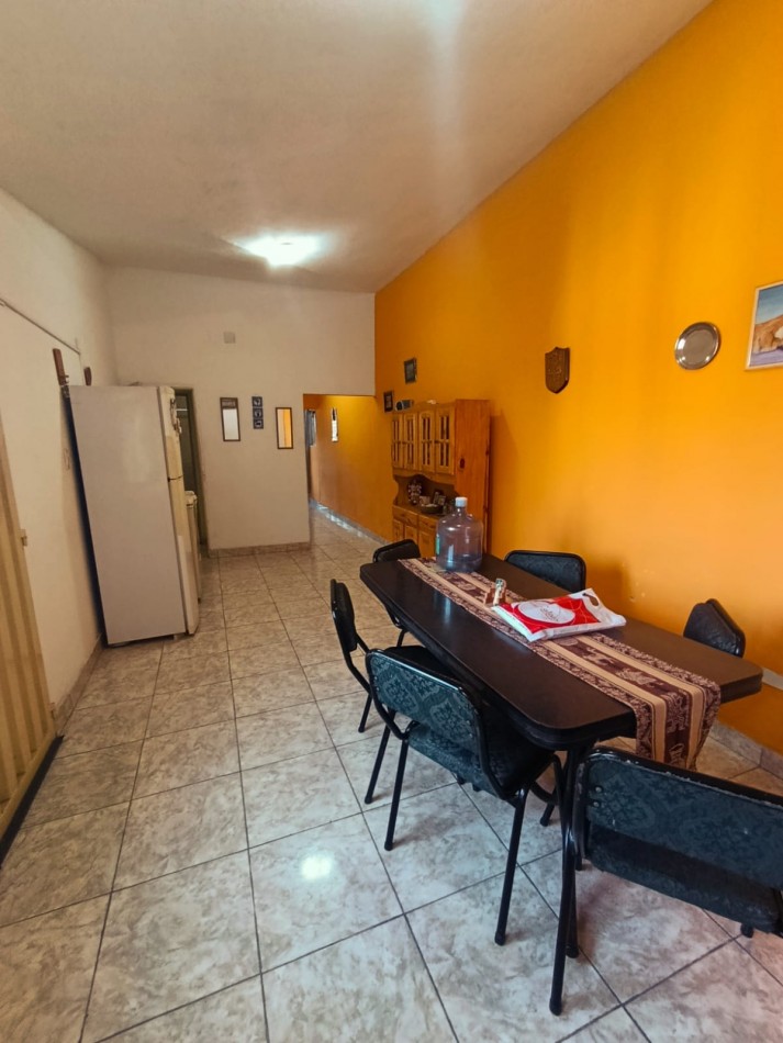 En venta hermosa casa de 3 dormitorios mas salon 