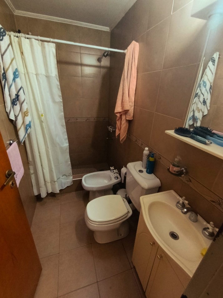 En venta hermosa casa de 3 dormitorios mas salon 