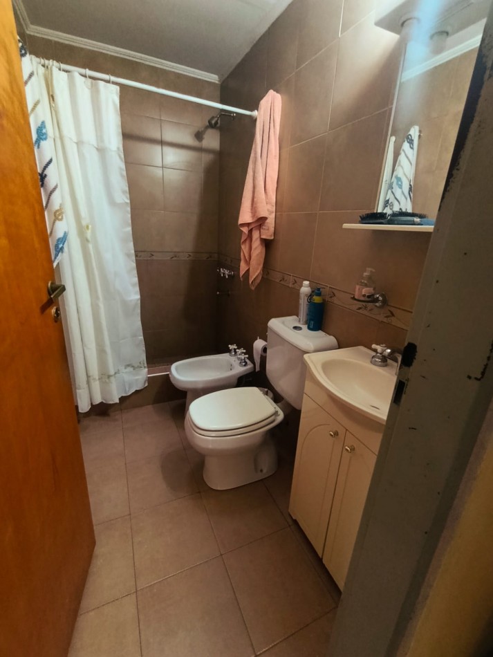 En venta hermosa casa de 3 dormitorios mas salon 
