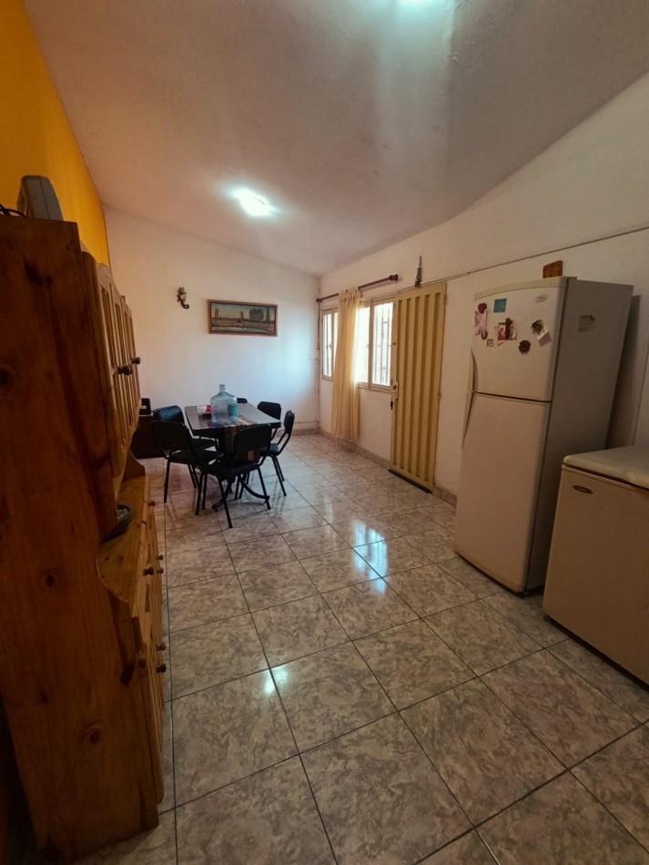 En venta hermosa casa de 3 dormitorios mas salon 