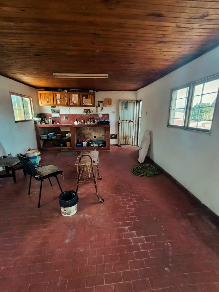 En venta hermosa casa de 3 dormitorios mas salon 