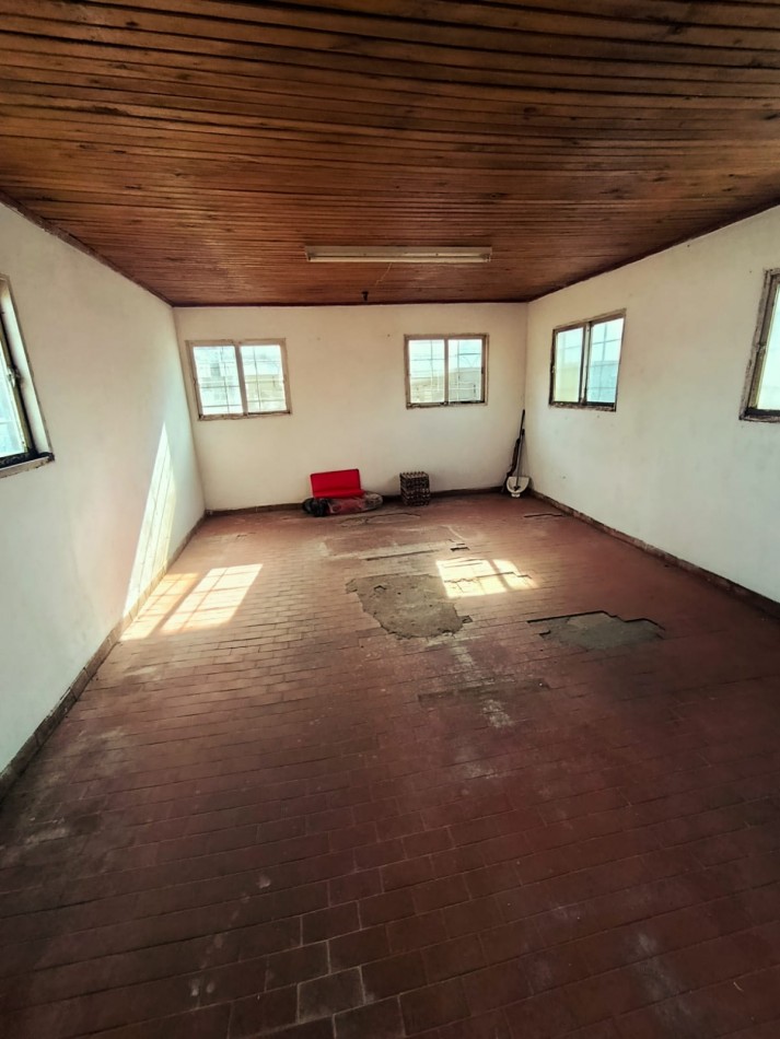 En venta hermosa casa de 3 dormitorios mas salon 