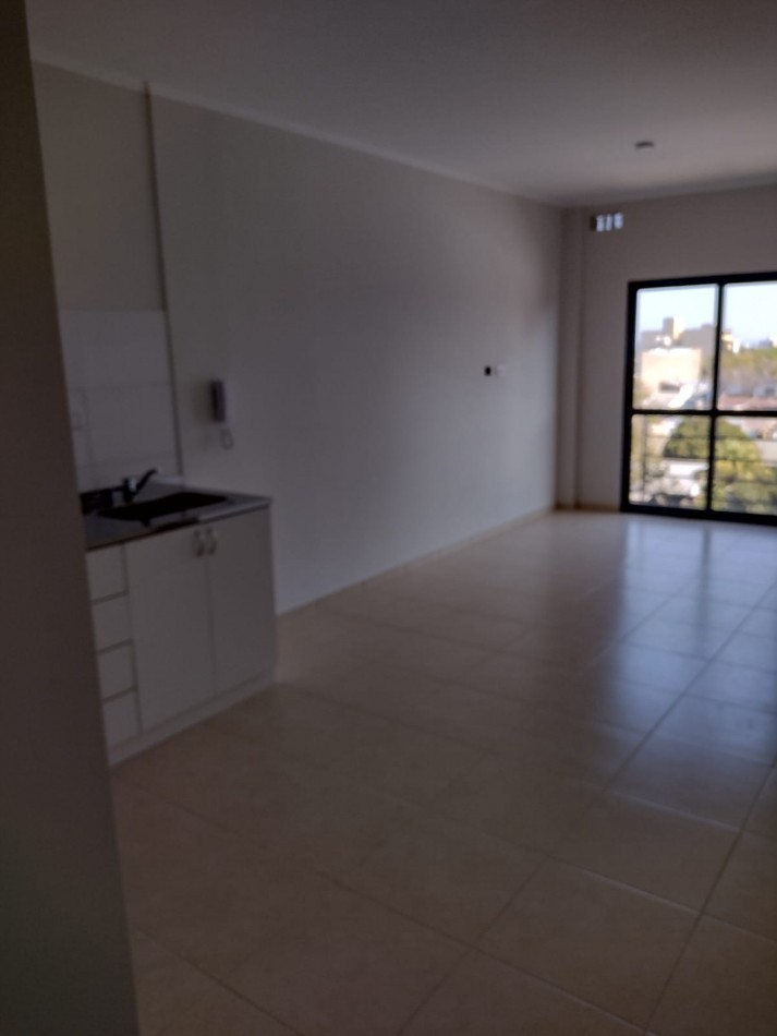 En venta departamento 1 dormitorio zona Saenz Peña