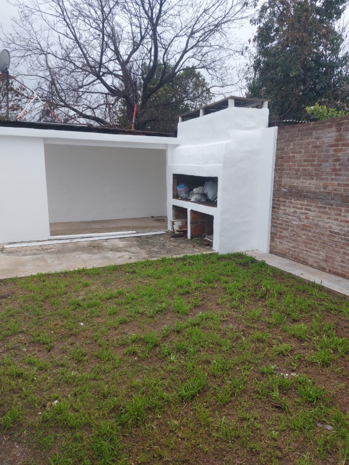 Amplia casa en venta Zona Almafuerte.