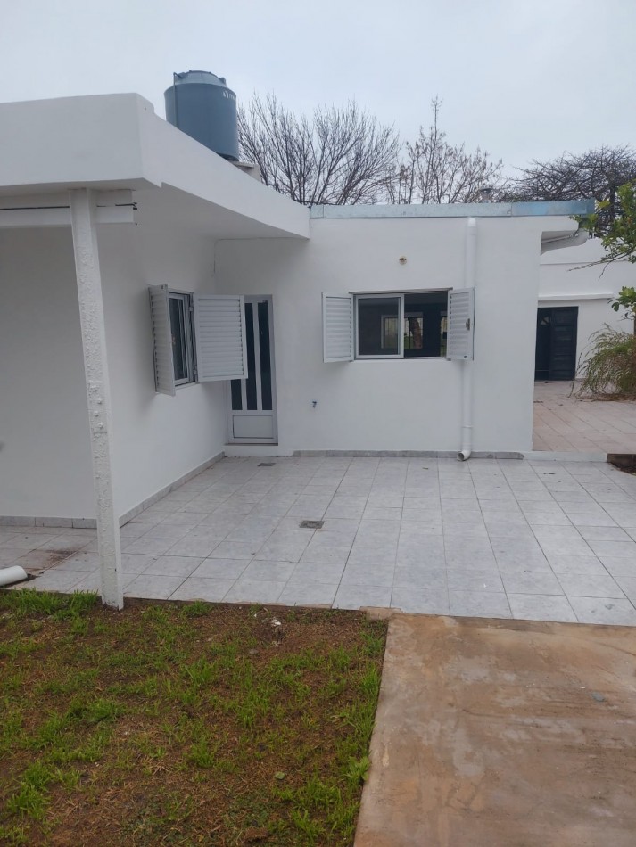 Amplia casa en venta Zona Almafuerte.