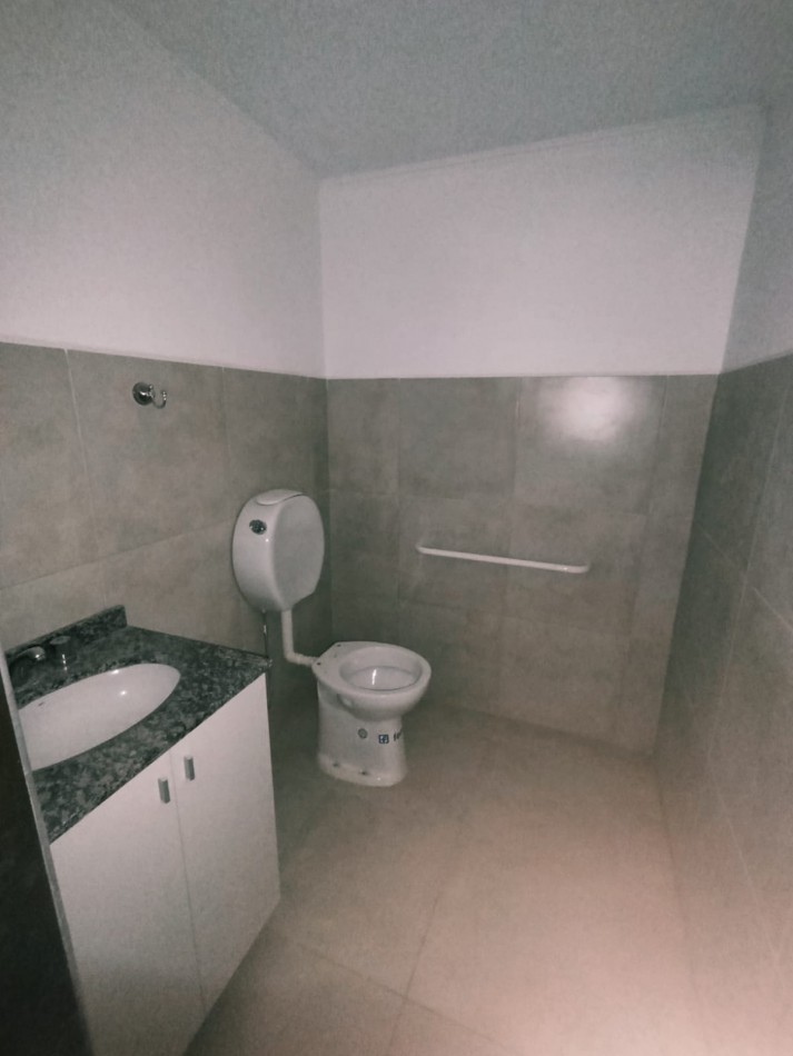 Gran Salon Comercial a estrenar.