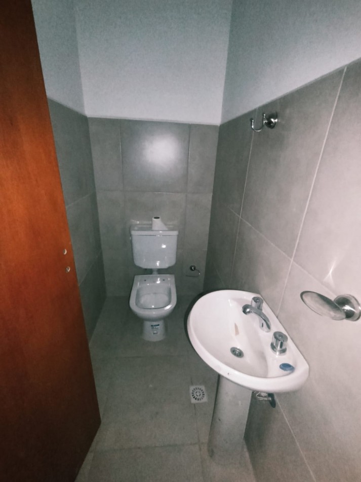 Gran Salon Comercial a estrenar.