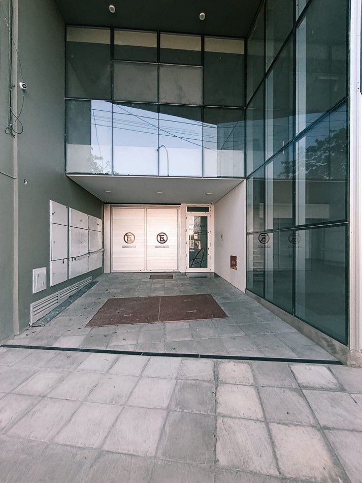 Gran Salon Comercial a estrenar.