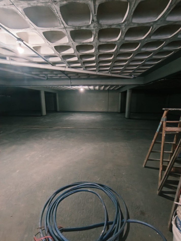 Gran Salon Comercial a estrenar.