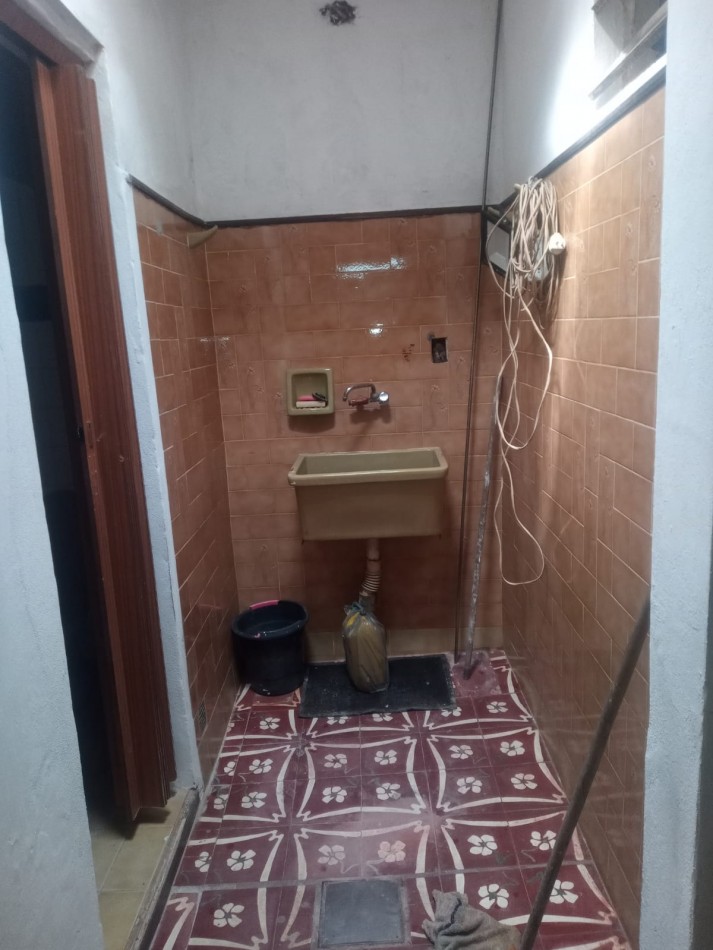 En venta casa con local comercial y departamento 