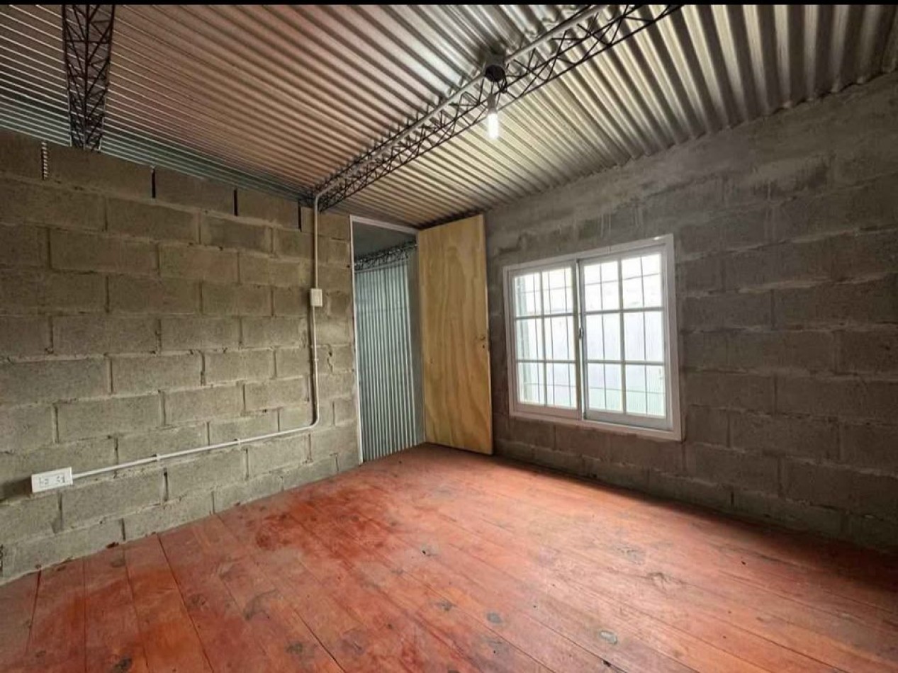 En venta 2 galpones nuevos. 