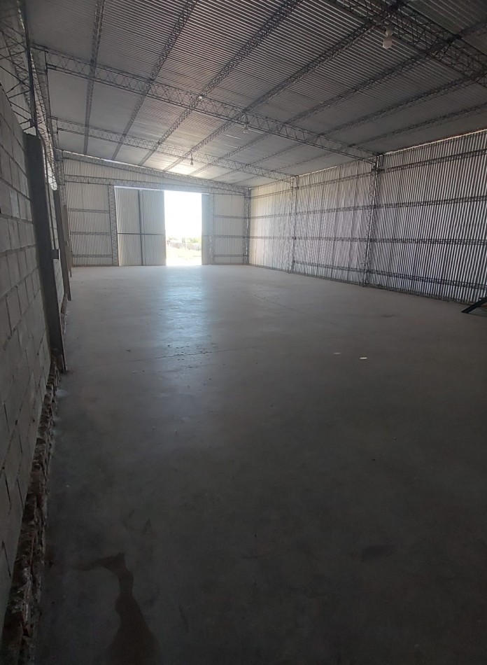 En venta 2 galpones nuevos. 