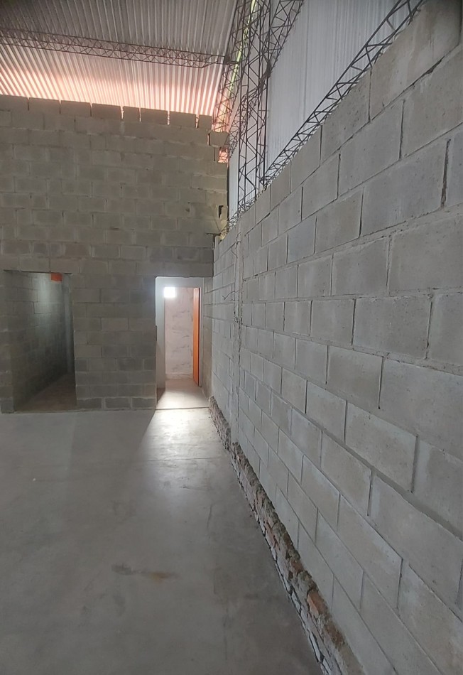 En venta 2 galpones nuevos. 