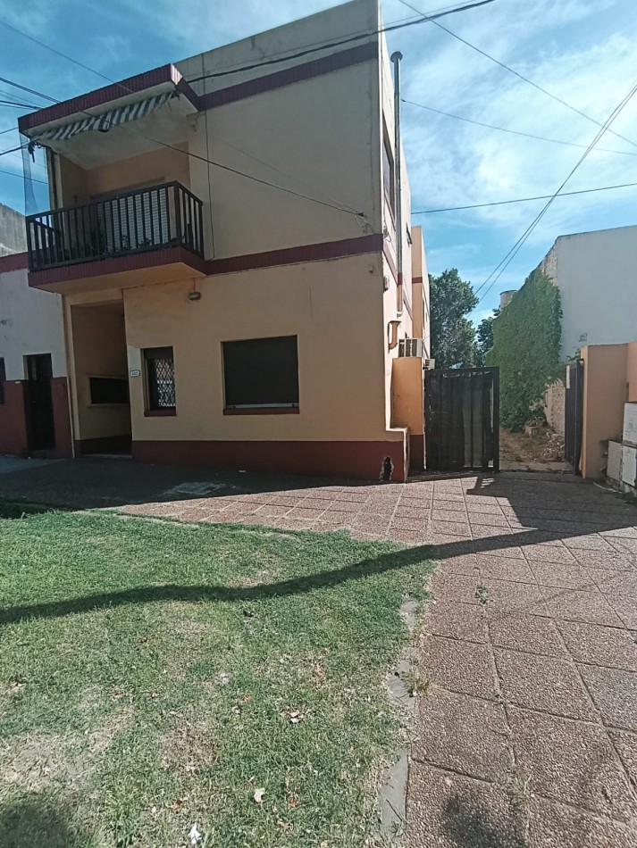 En venta hermosa cochera zona centro 