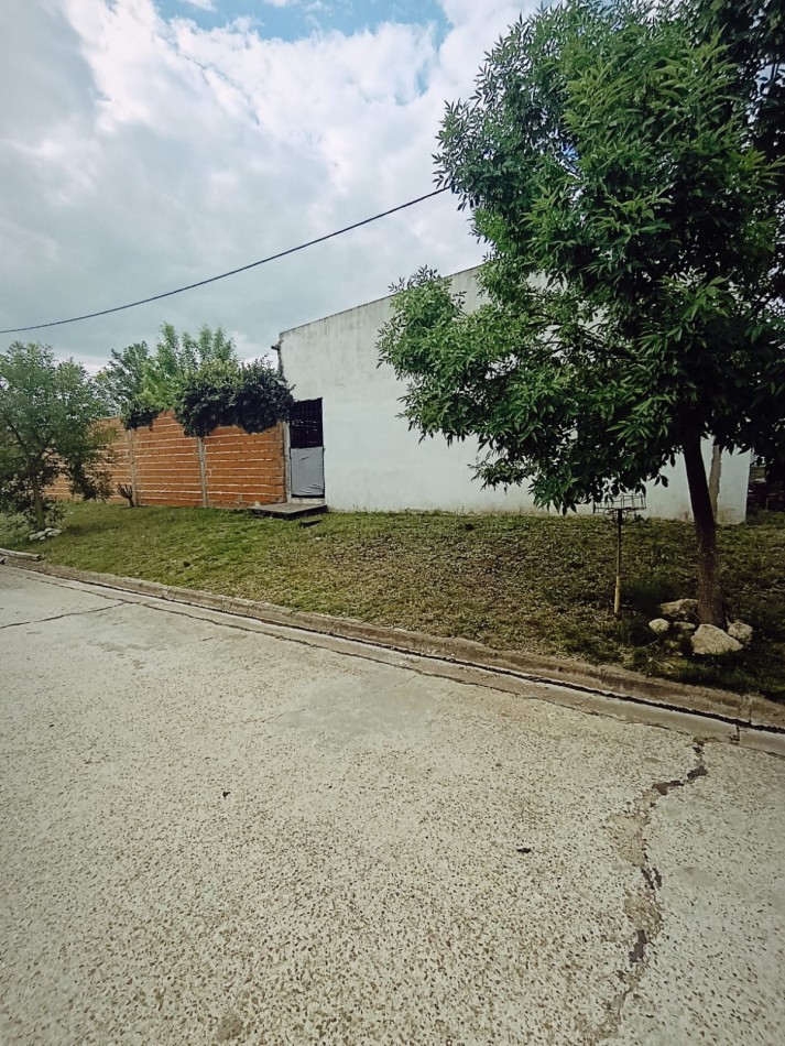 Lote con casa. San Benito