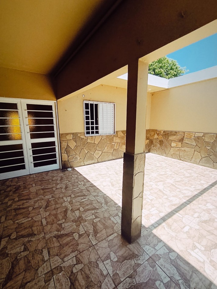 Amplia casa en venta Perfecto Estado.