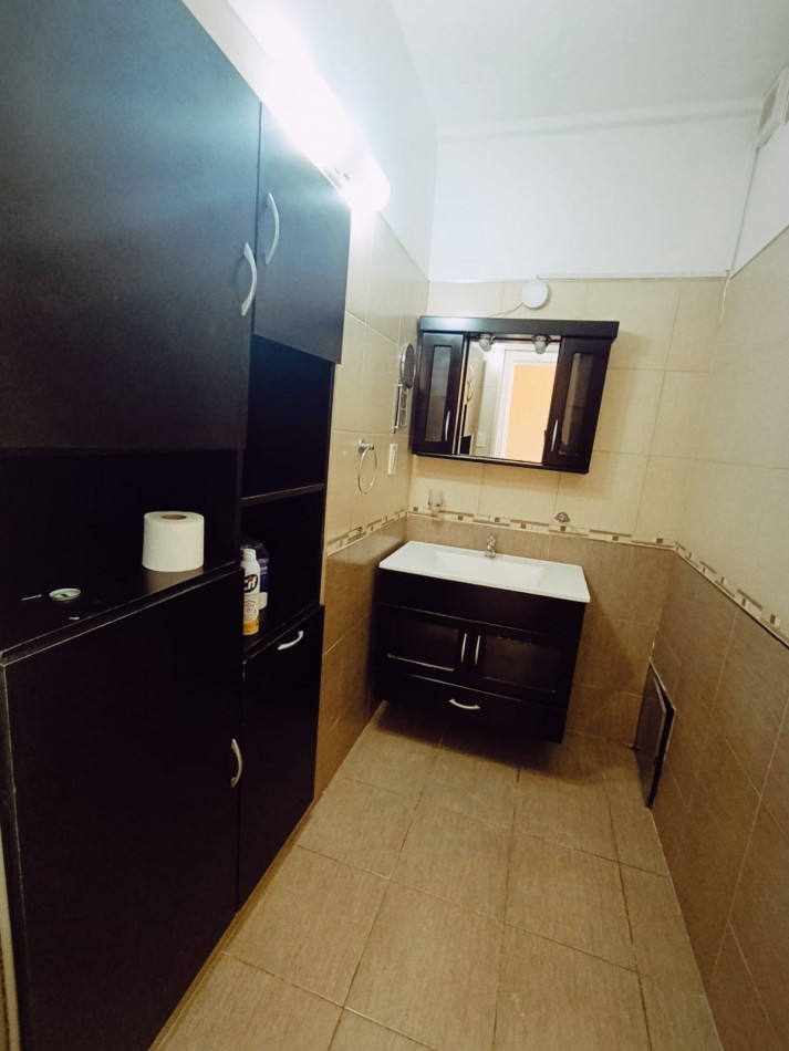 Amplia casa en venta Perfecto Estado.