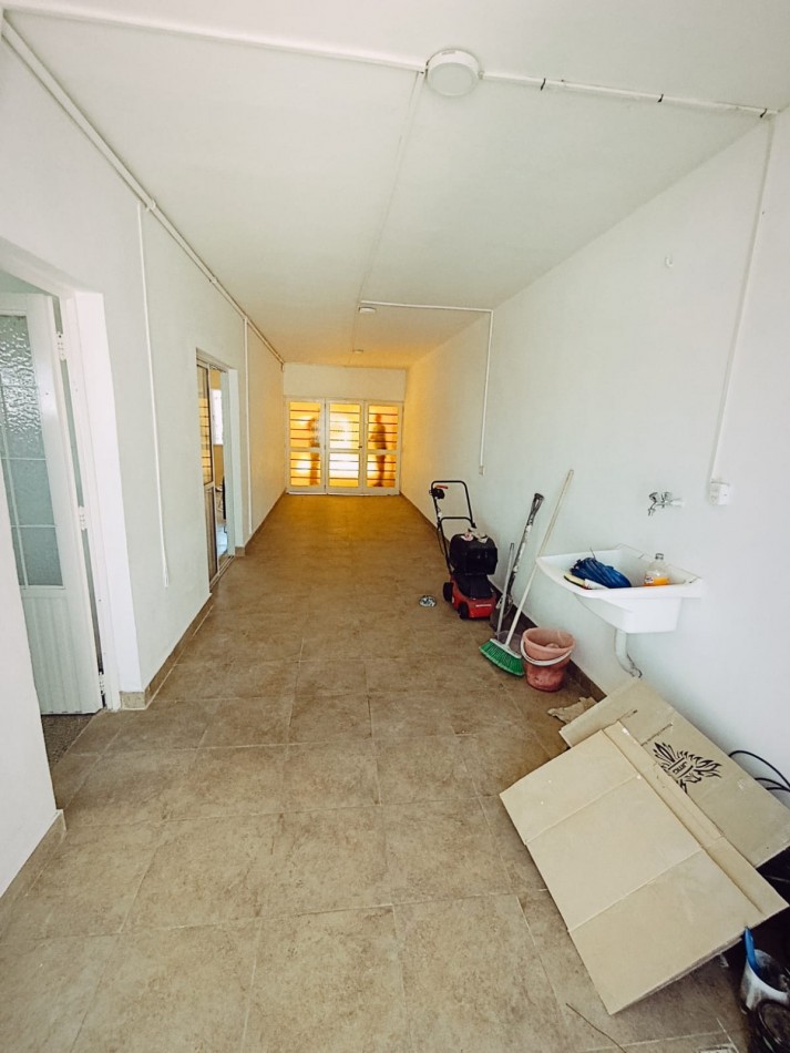 Amplia casa en venta Perfecto Estado.