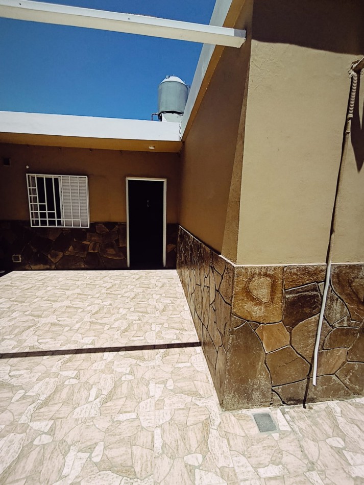 Amplia casa en venta Perfecto Estado.