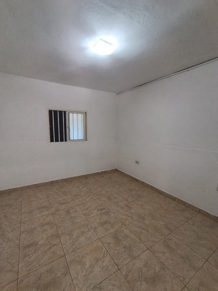 Amplia casa en venta Perfecto Estado.