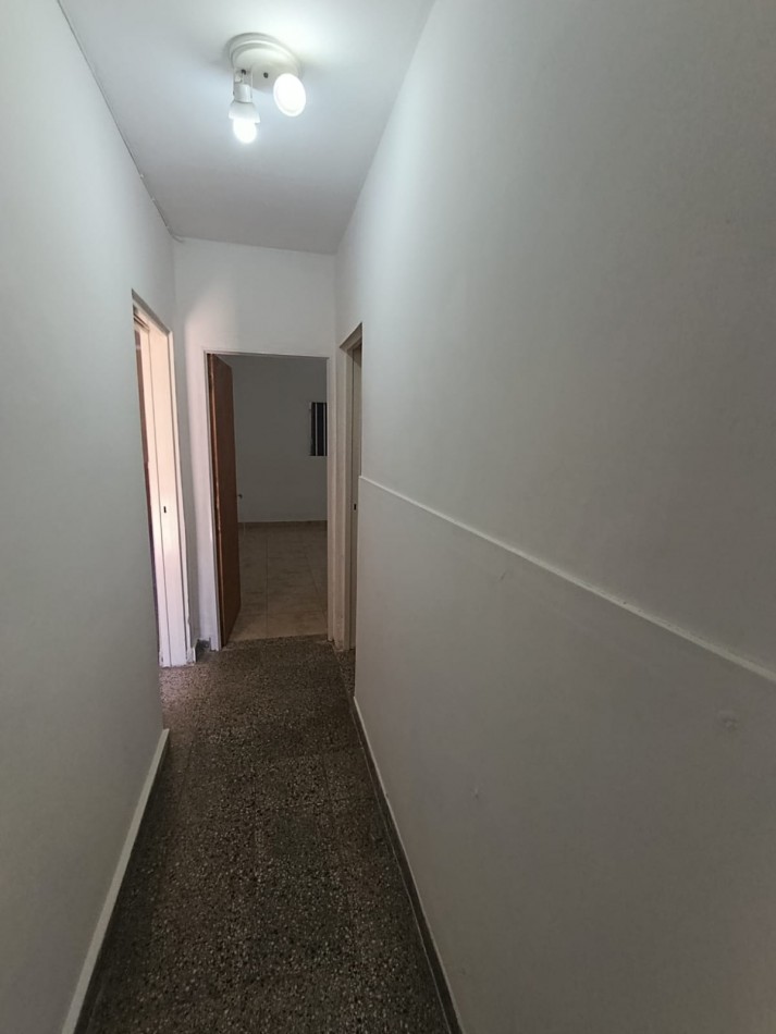 Amplia casa en venta Perfecto Estado.