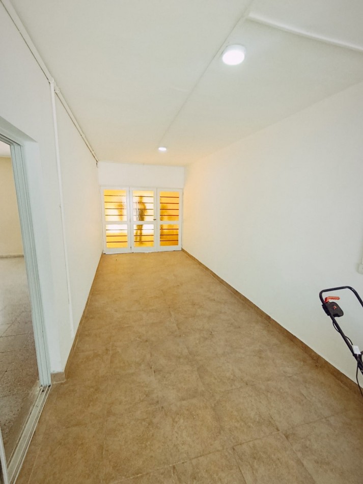 Amplia casa en venta Perfecto Estado.