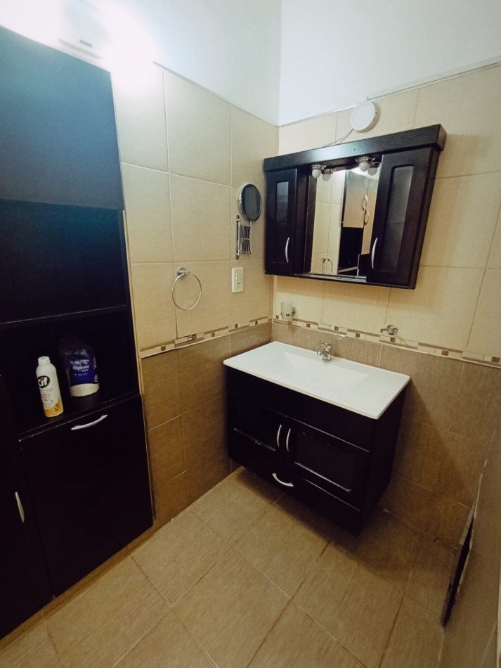 Amplia casa en venta Perfecto Estado.