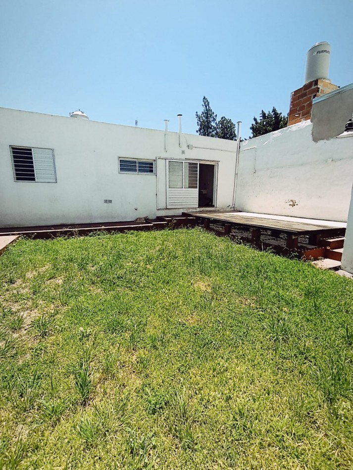 Amplia casa en venta Perfecto Estado.