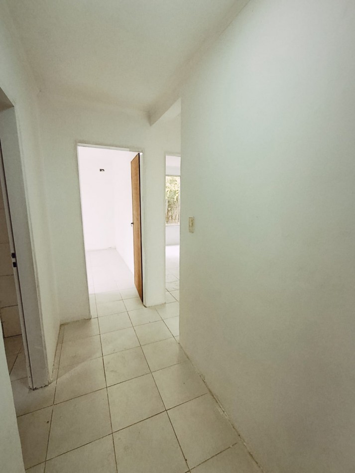 Amplia casa en Complejo  Zona Toma.