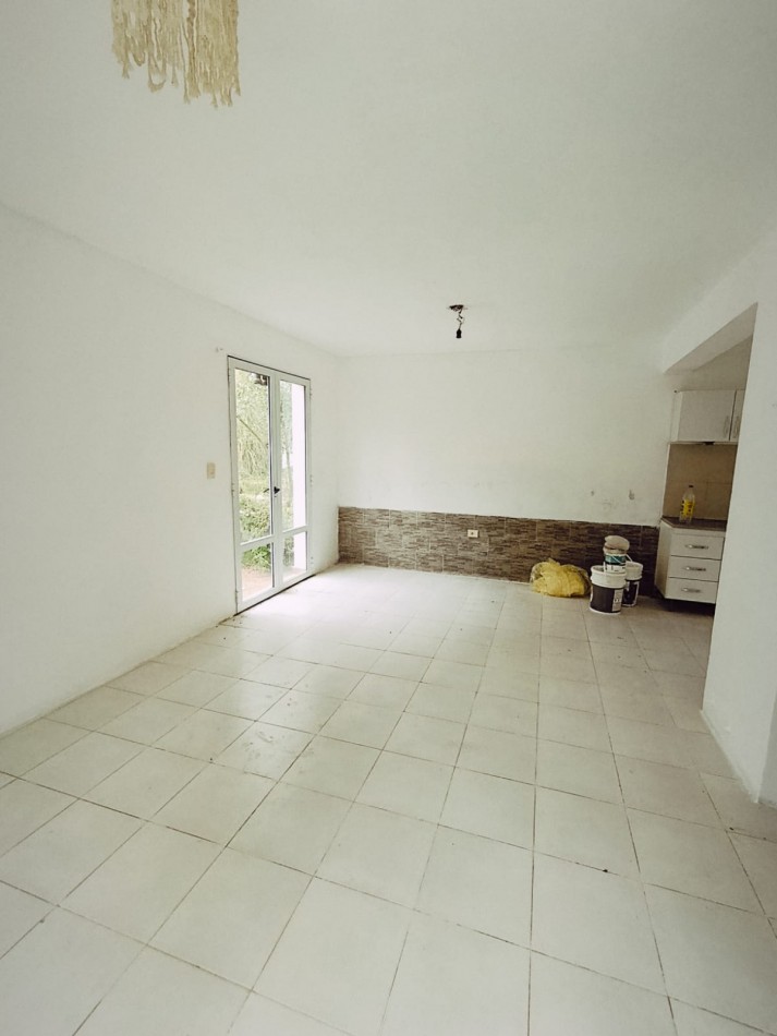 Amplia casa en Complejo  Zona Toma.