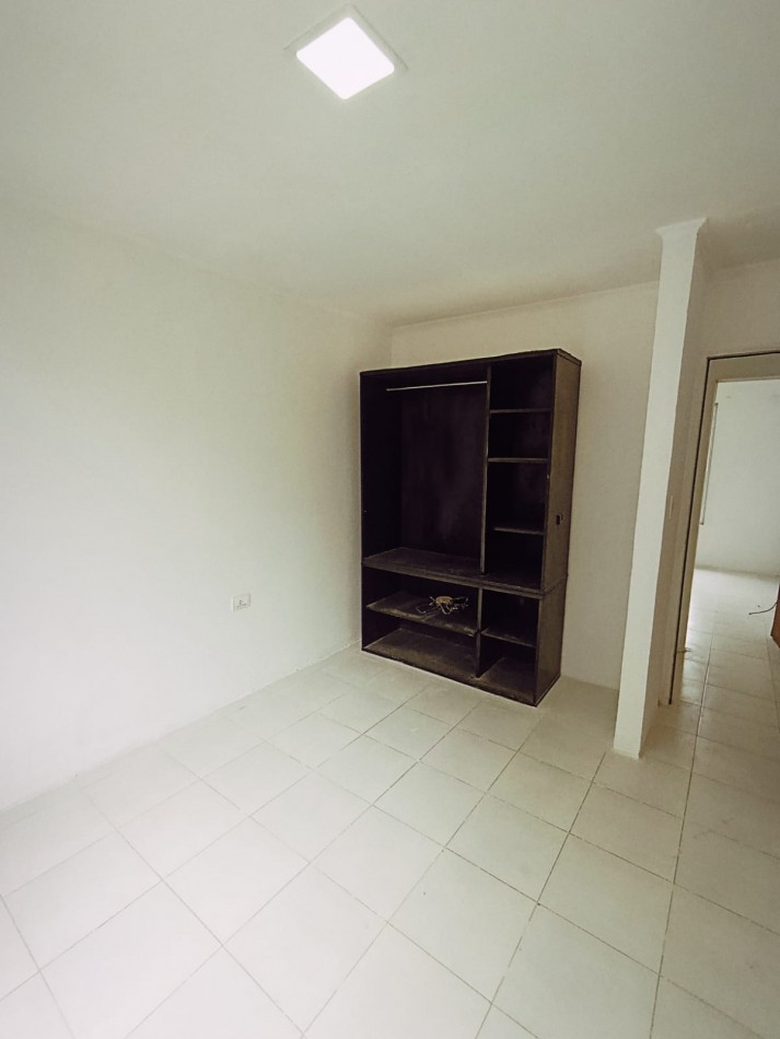 Amplia casa en Complejo  Zona Toma.