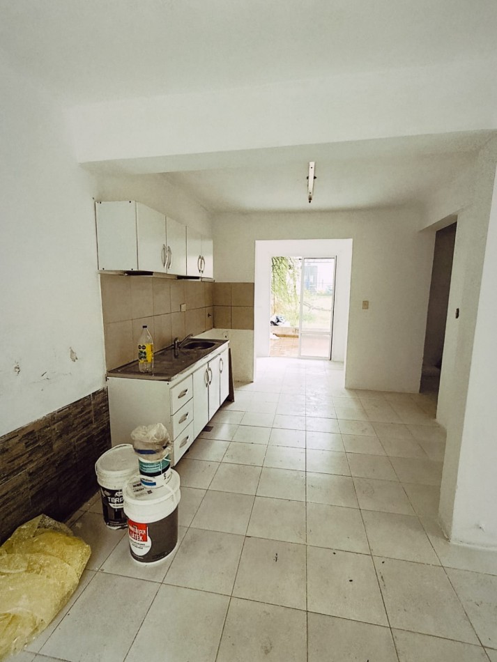 Amplia casa en Complejo  Zona Toma.