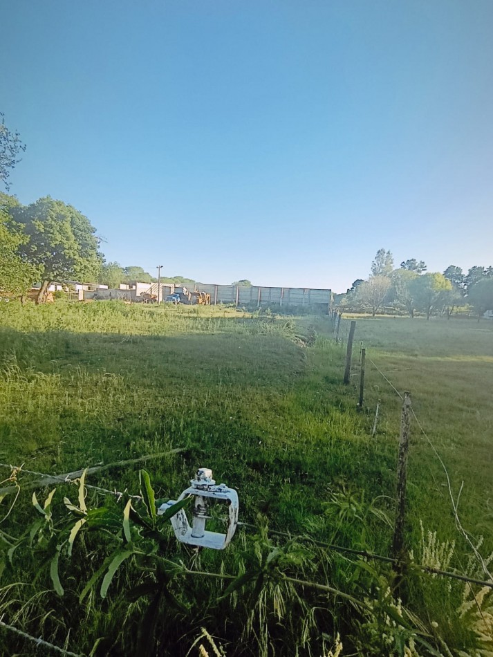 Terreno  de gran tamaño total o dividido excelente zona. 