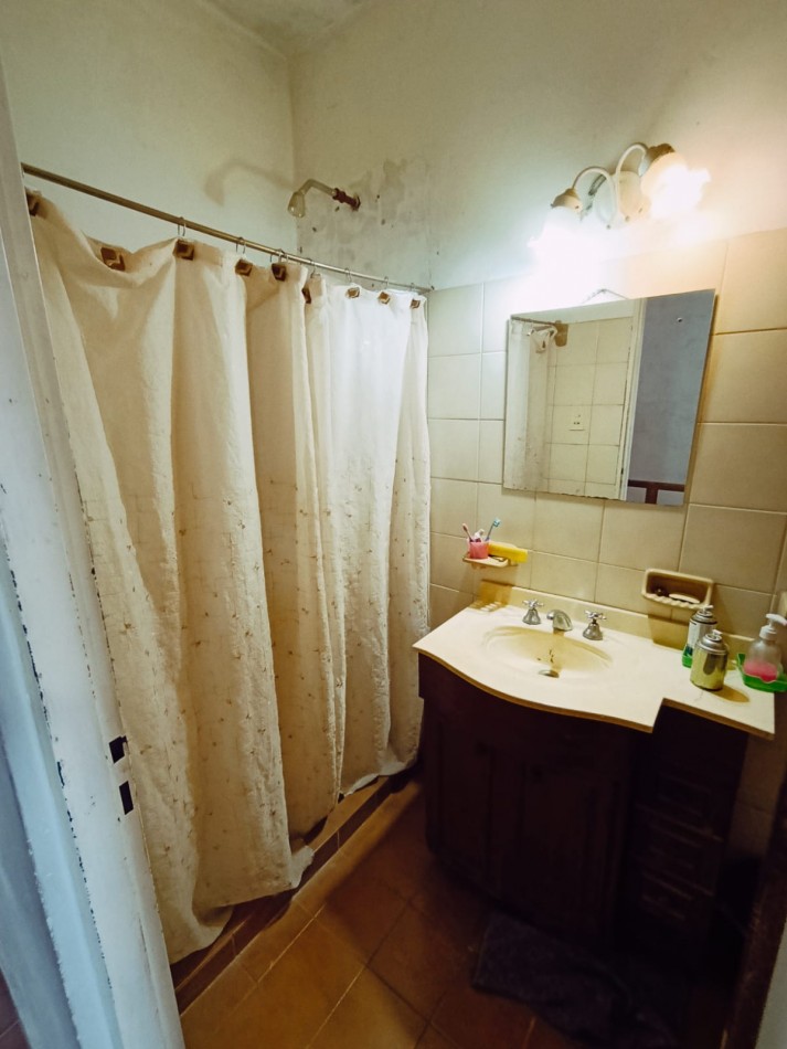 Duplex Amplio a metros de Av. Ramirez. EN VENTA