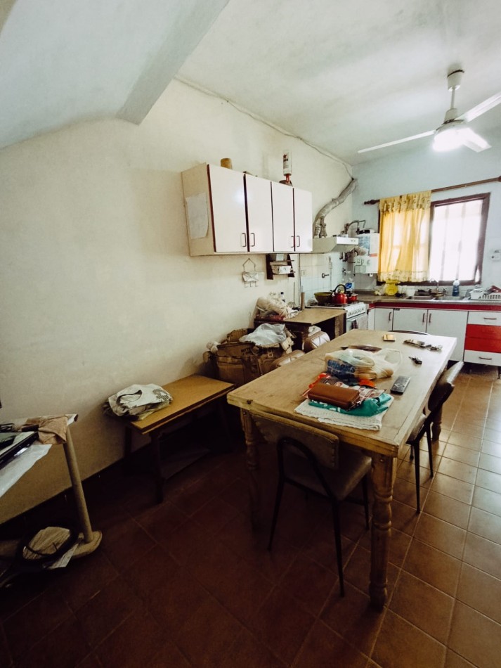 Duplex Amplio a metros de Av. Ramirez. EN VENTA