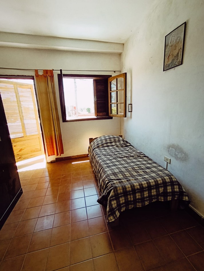 Duplex Amplio a metros de Av. Ramirez. EN VENTA