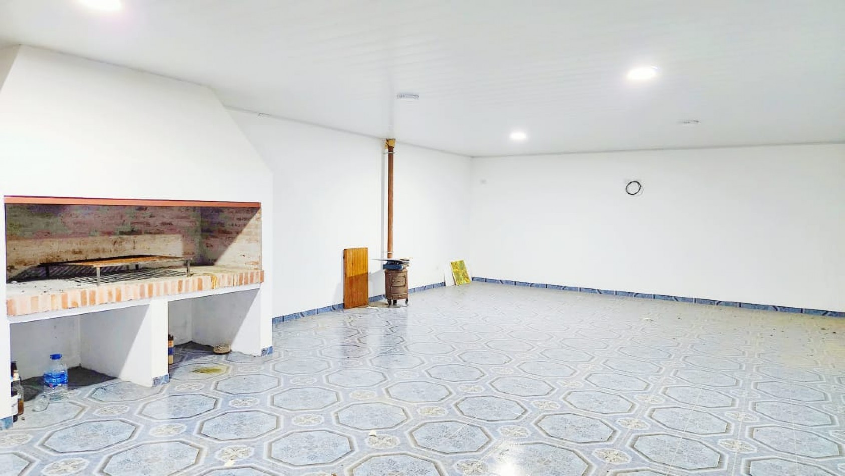 VENTA  CASA UNICA  ESTRENAR EN COLONIA AVELLANEDA