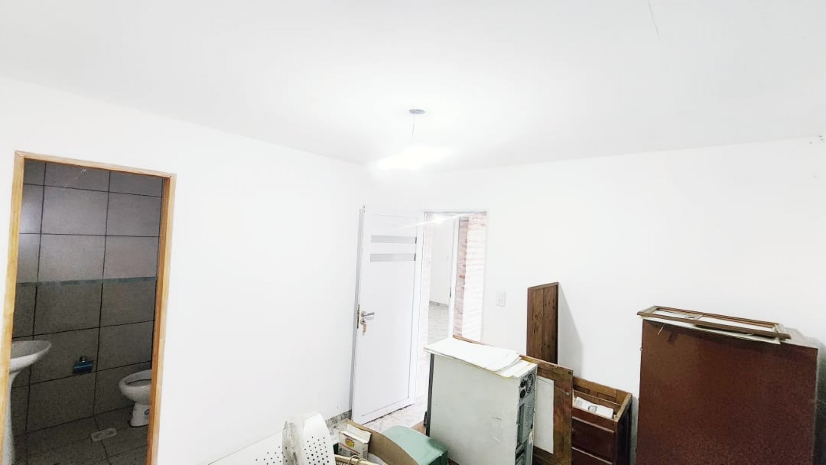 VENTA  CASA UNICA  ESTRENAR EN COLONIA AVELLANEDA