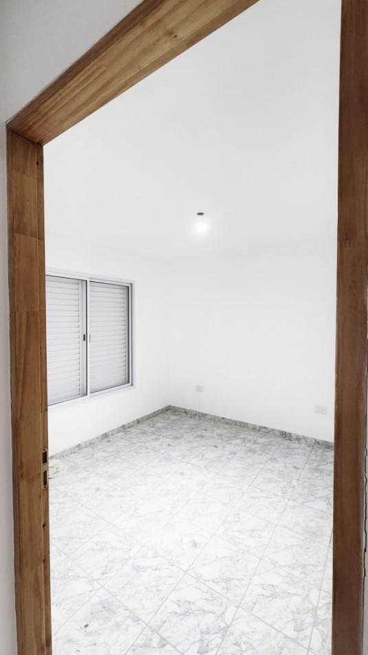 VENTA  CASA UNICA  ESTRENAR EN COLONIA AVELLANEDA