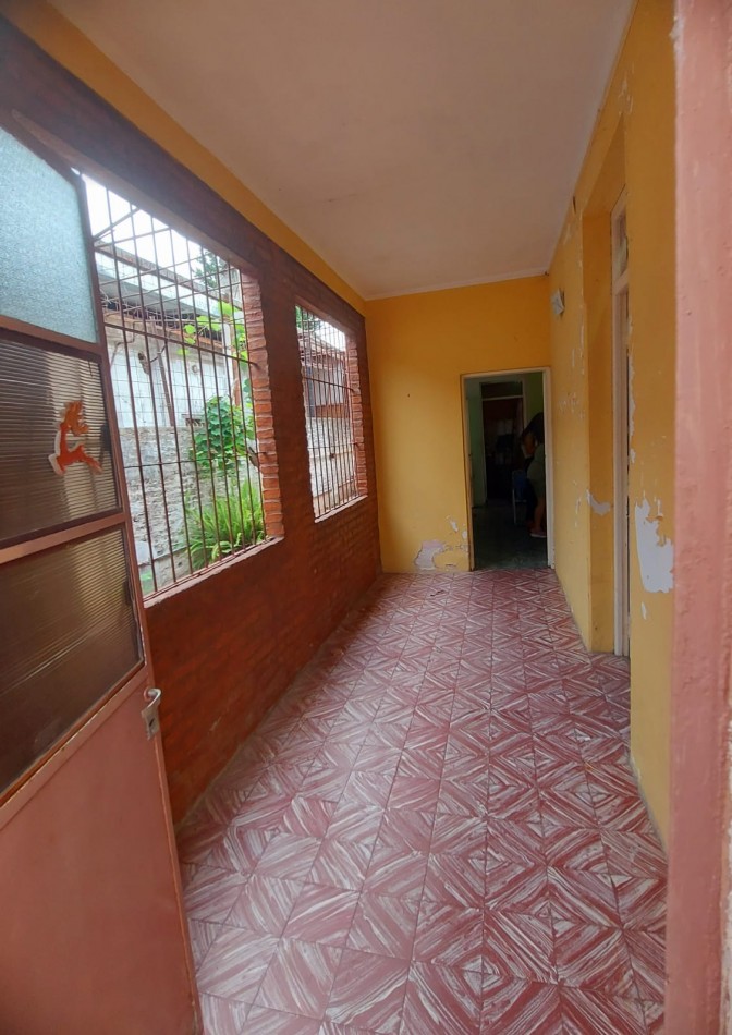 Propiedad en gran terreno para remodelar o Proyecto.